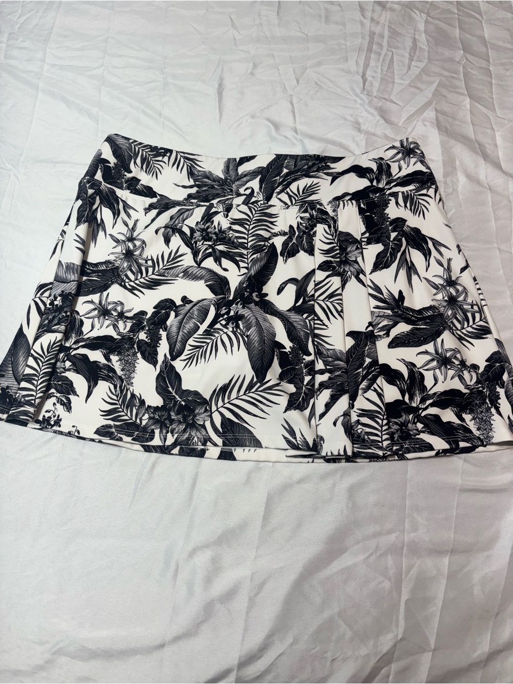 Tommy Bahama Active White Floral Skort XL Zip Pocket Polyester Spandex Golf